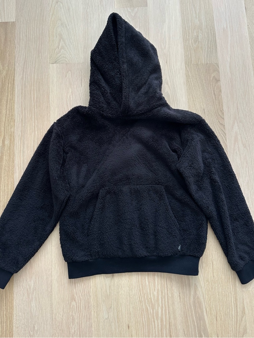 ARITZIA - TNA - Black Sherpa Hooded Pullover - Size Medium